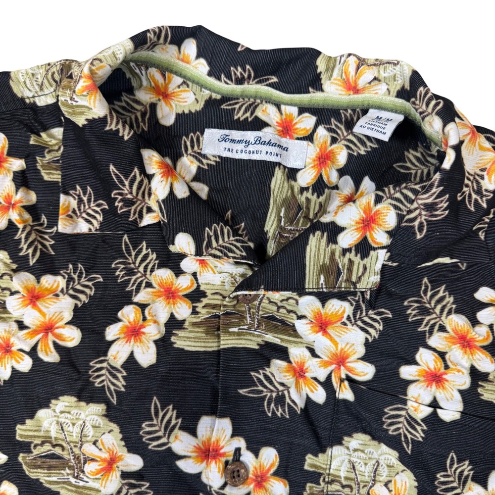 Tommy Bahama‎ The Coconut Point Mens M Black Floral Hawaiian Short Sleeve Shirt